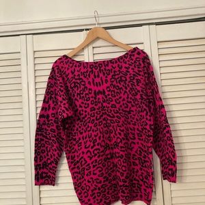 Long sleeve v Neck cut to the back sweater